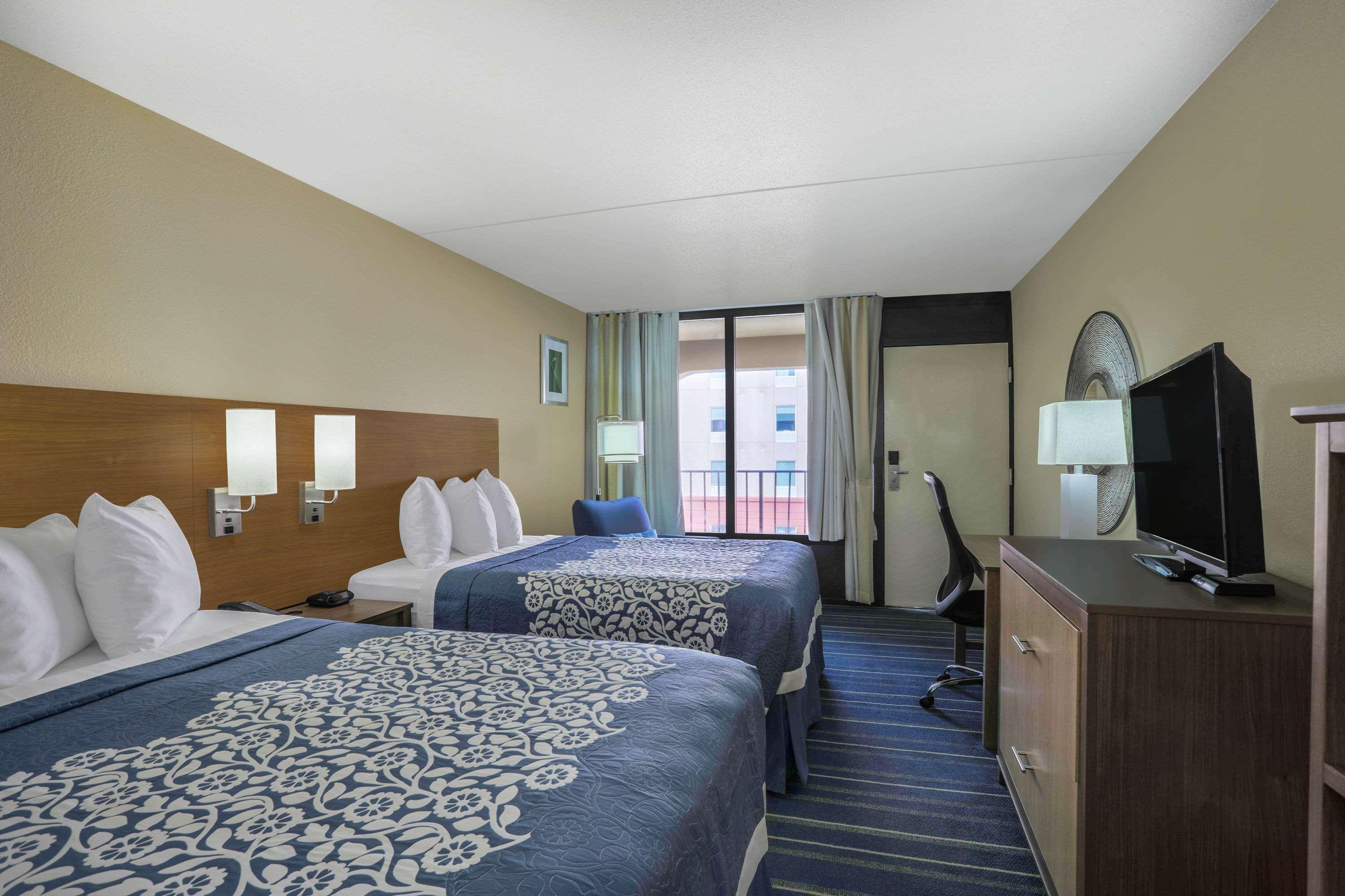 Days Inn By Wyndham Newark Wilmington Ngoại thất bức ảnh