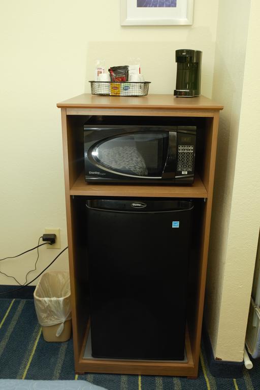 Days Inn By Wyndham Newark Wilmington Ngoại thất bức ảnh