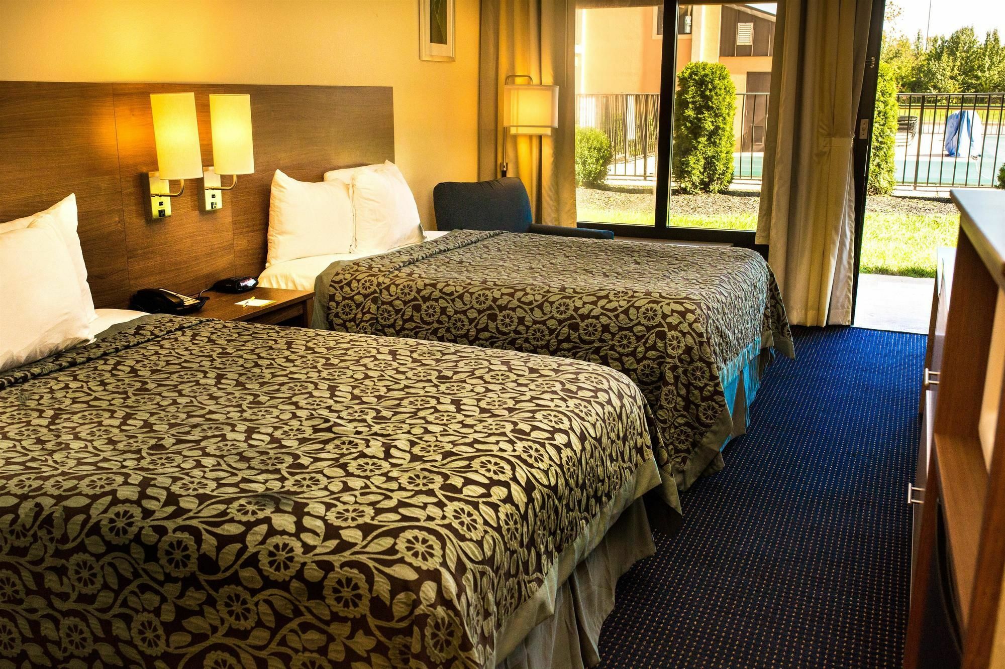 Days Inn By Wyndham Newark Wilmington Ngoại thất bức ảnh