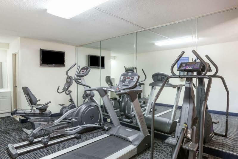 Days Inn By Wyndham Newark Wilmington Ngoại thất bức ảnh
